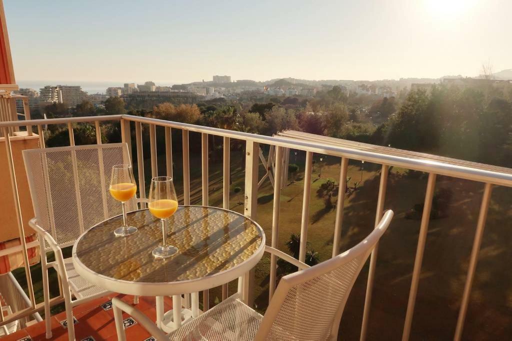 Minerva Sea View Apartment เบนัลมาเดนา ภายนอก รูปภาพ