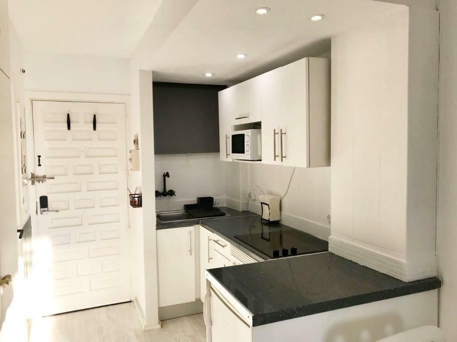 Minerva Sea View Apartment เบนัลมาเดนา ภายนอก รูปภาพ